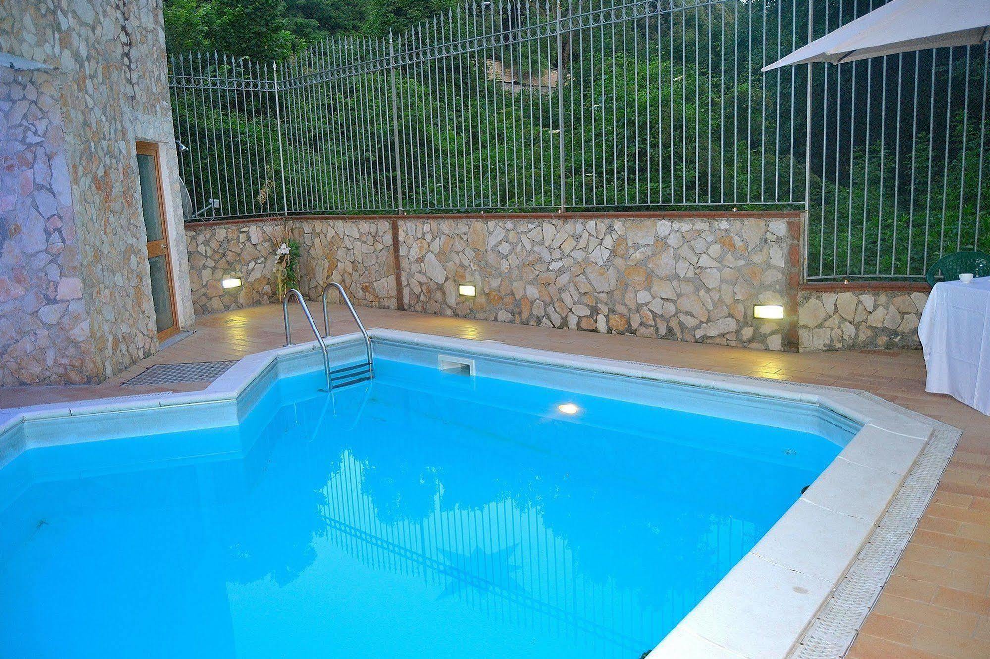 Bed and Breakfast I Giardini Di Capodimonte 2 Nápoles Exterior foto